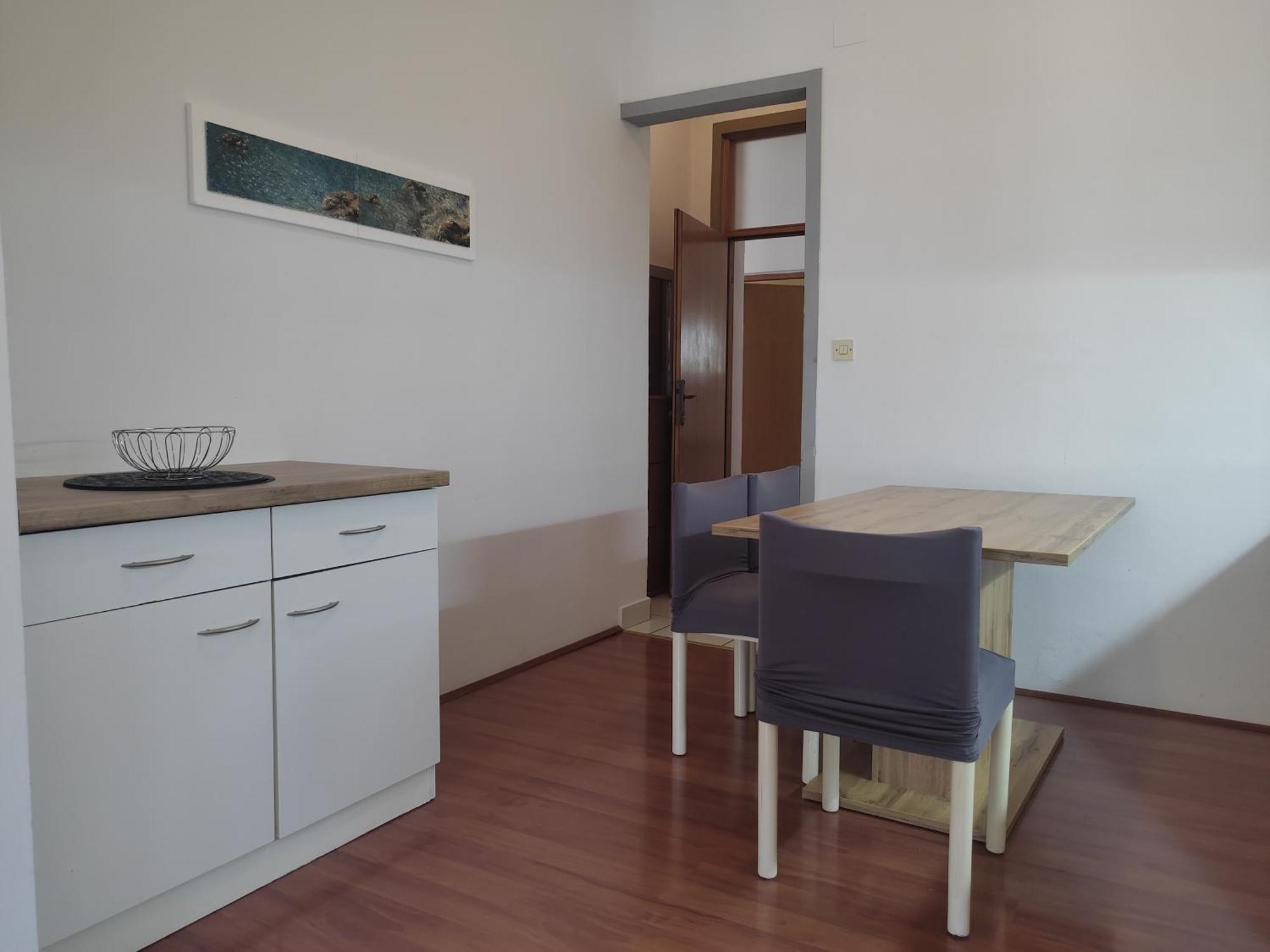 Apartmani Deleut 노비비노돌스키 외부 사진