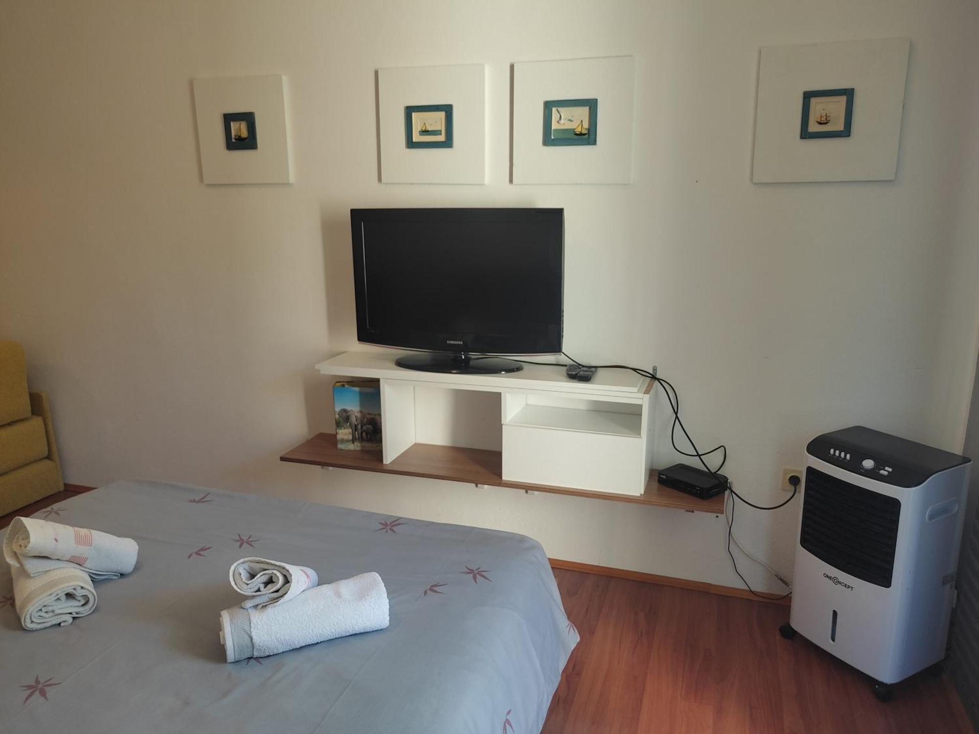 Apartmani Deleut 노비비노돌스키 외부 사진